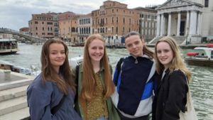 Fire elevar på utflukt i Venezia