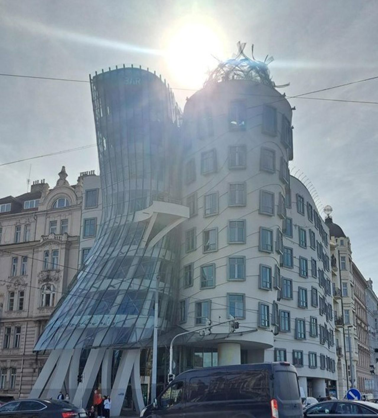 Skeiv bygning i Praha